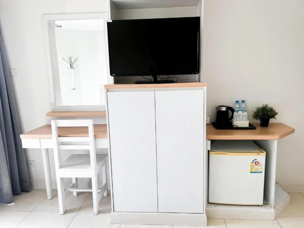 Nana Chat Bangsaen Hotel