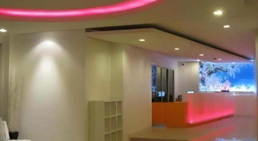 Nana Chat Bangsaen Hotel