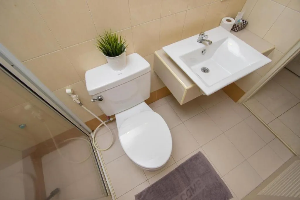 Nana Chat Bangsaen Hotel