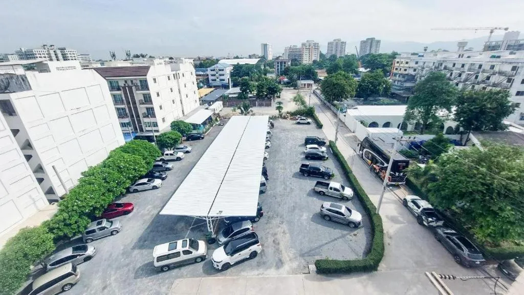 Nana Chat Bangsaen Hotel