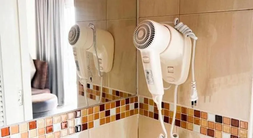 Nana Chat Bangsaen Hotel