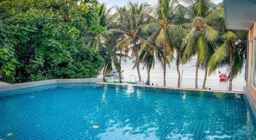 Nana Chat Bangsaen Hotel