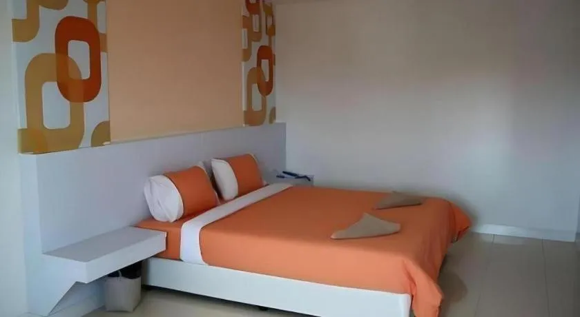 Bed in Nana Chat Bangsaen Hotel