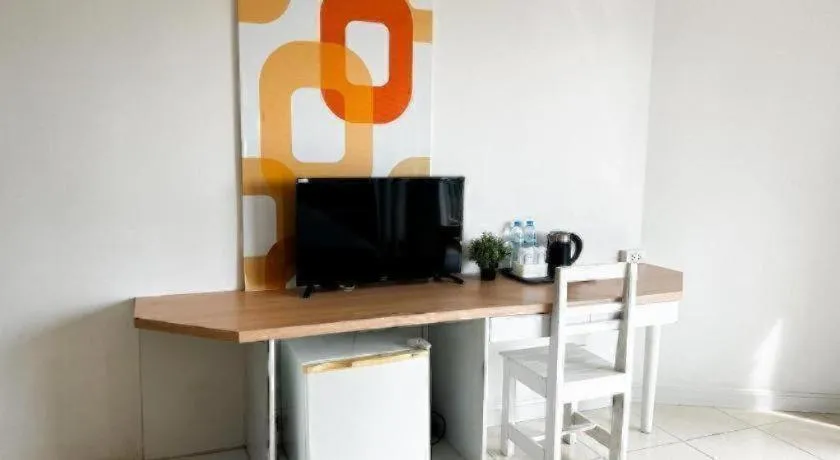 Nana Chat Bangsaen Hotel