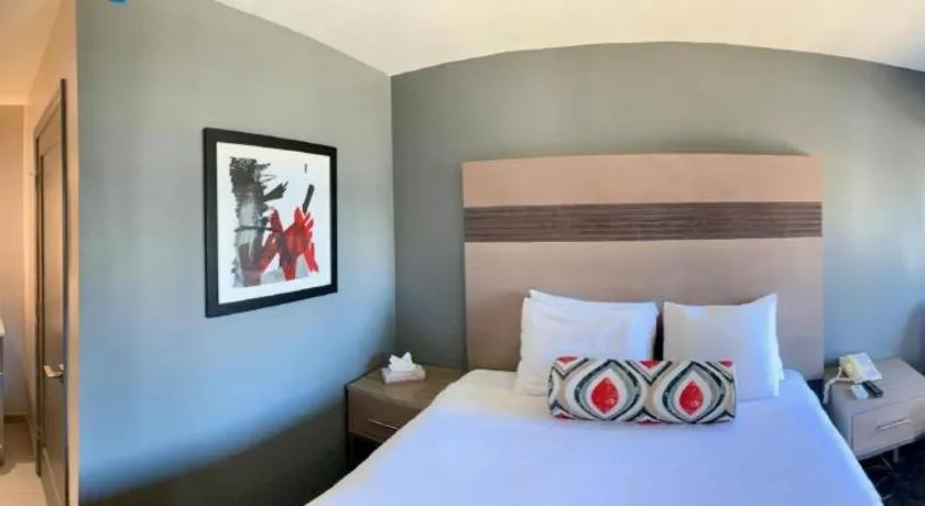 Bed in Pacific Motor Inn