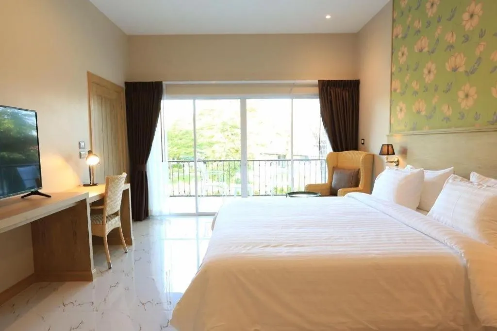 Bed in Amarin Resort