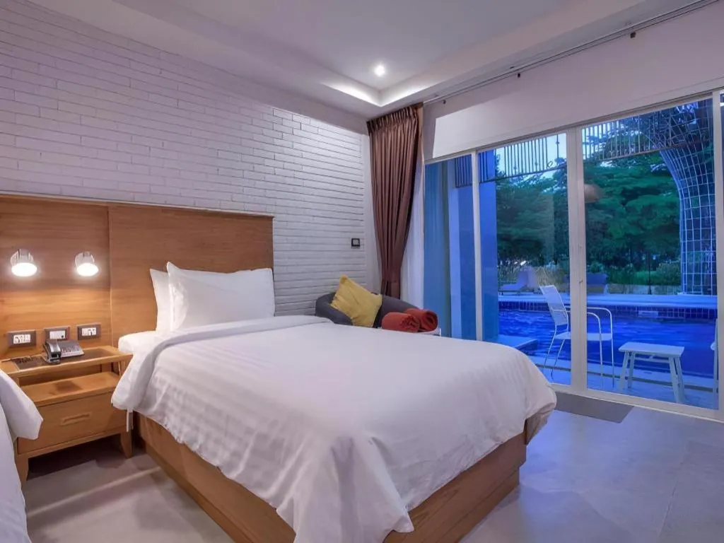 Bed in Amarin Resort