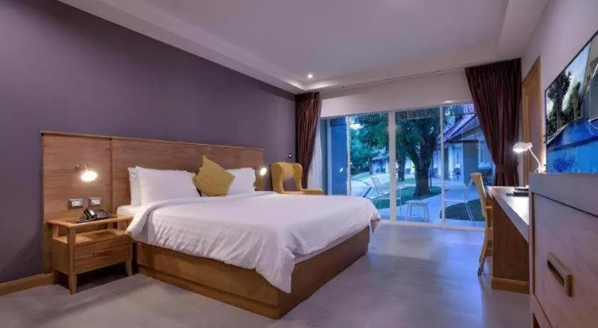 Bed in Amarin Resort