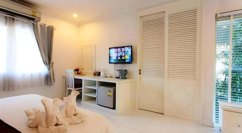 Bed in Amarin Resort