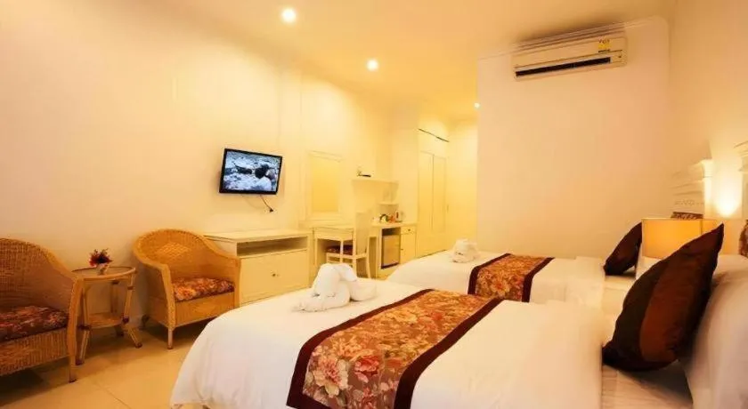 Bed in Amarin Resort