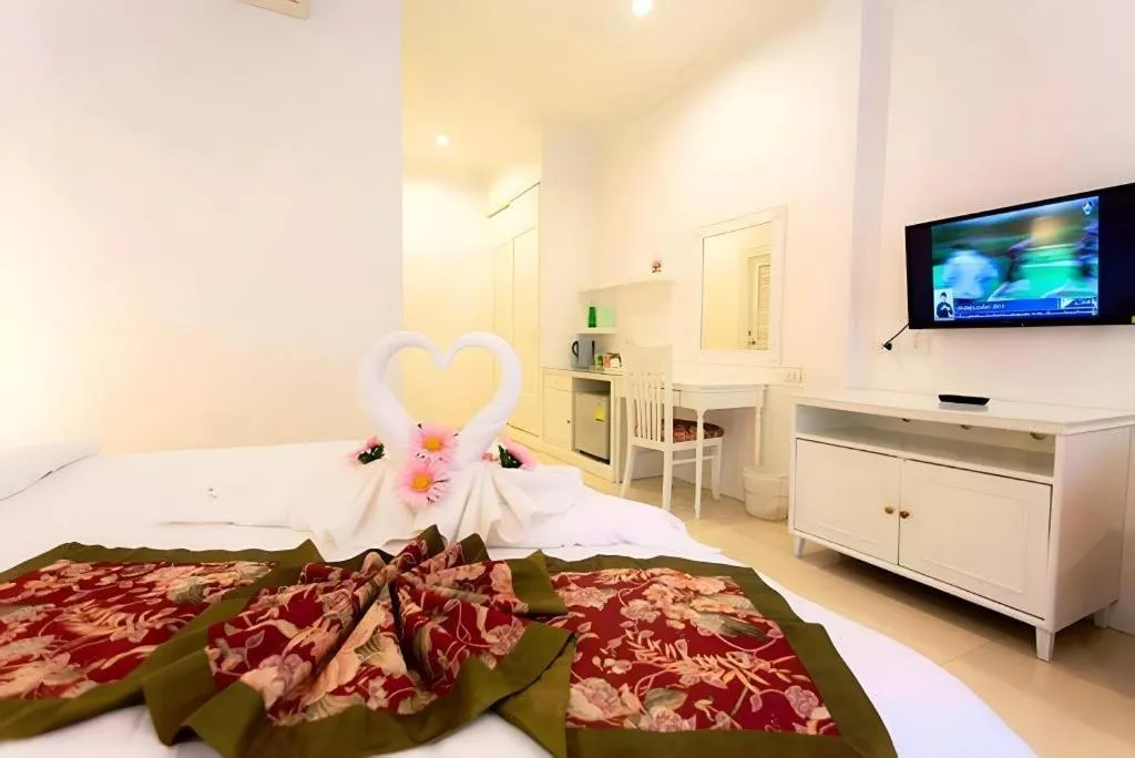 Bed in Amarin Resort