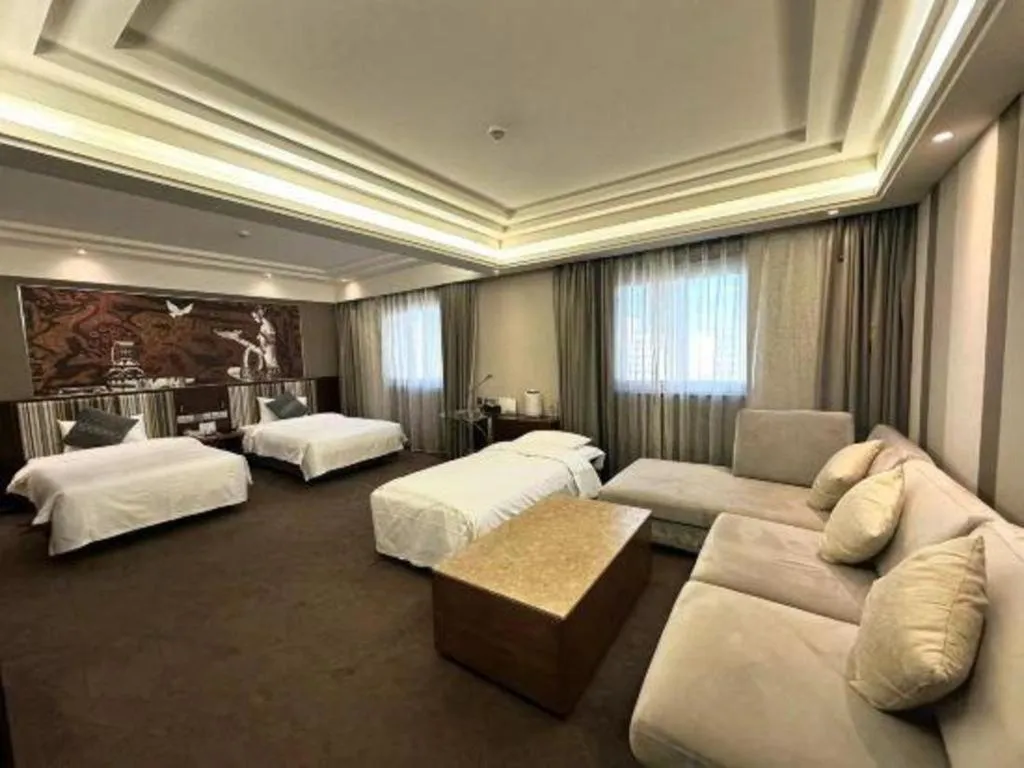 Bed in Grand Skylight Catic Hotel