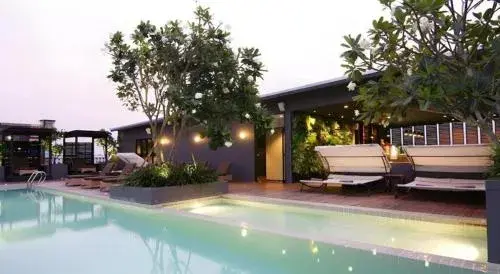 Page 10 Hotel Page 10 Hotel