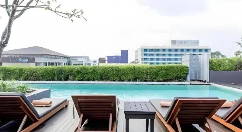 Page 10 Hotel Page 10 Hotel