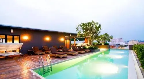 Page 10 Hotel Page 10 Hotel