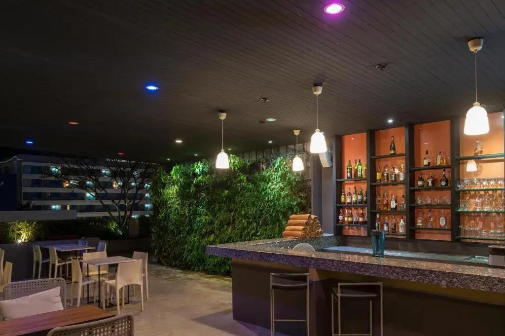 Page 10 Hotel Page 10 Hotel