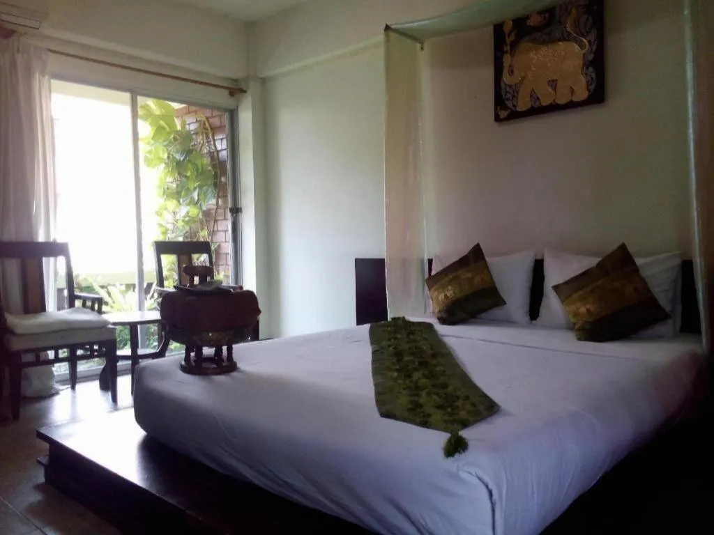 Bed in Baan Pim