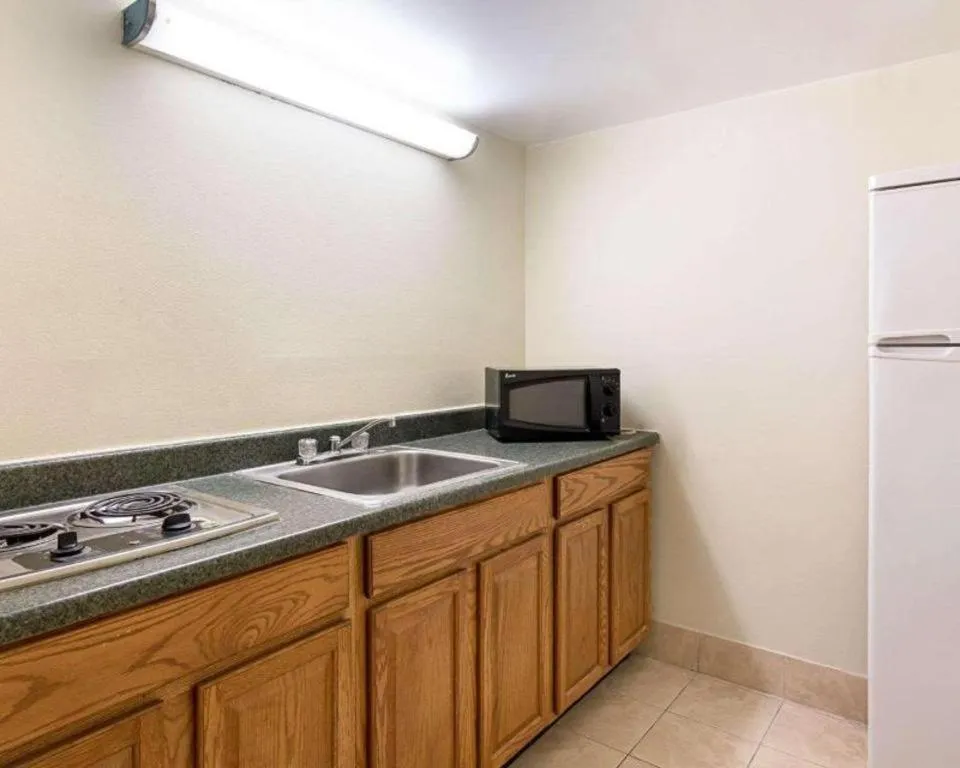 Econo Lodge Near Quantico Marine Base