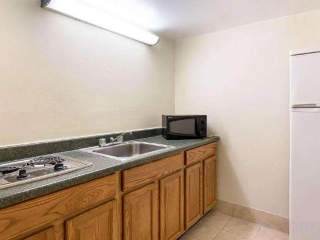 Econo Lodge Near Quantico Marine Base