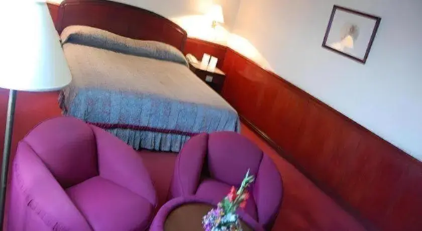 Bed in Great Eastern Hotel Quezon City Bed in Great Eastern Hotel Quezon City