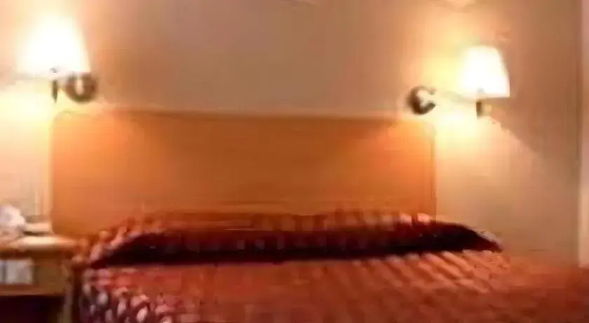 Bed in Great Eastern Hotel Quezon City Bed in Great Eastern Hotel Quezon City