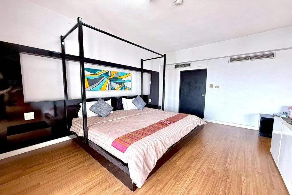 Bed in Pailyn Phitsanulok Hotel