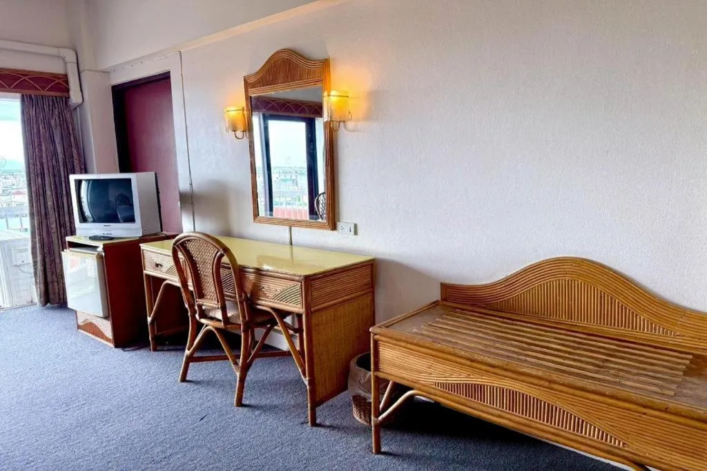 Pailyn Phitsanulok Hotel