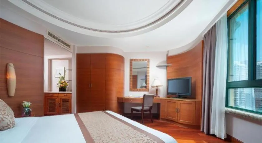 Bed in Sanya Baohong Hotel