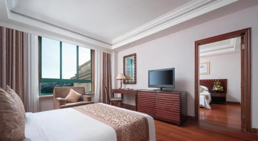 Bed in Sanya Baohong Hotel