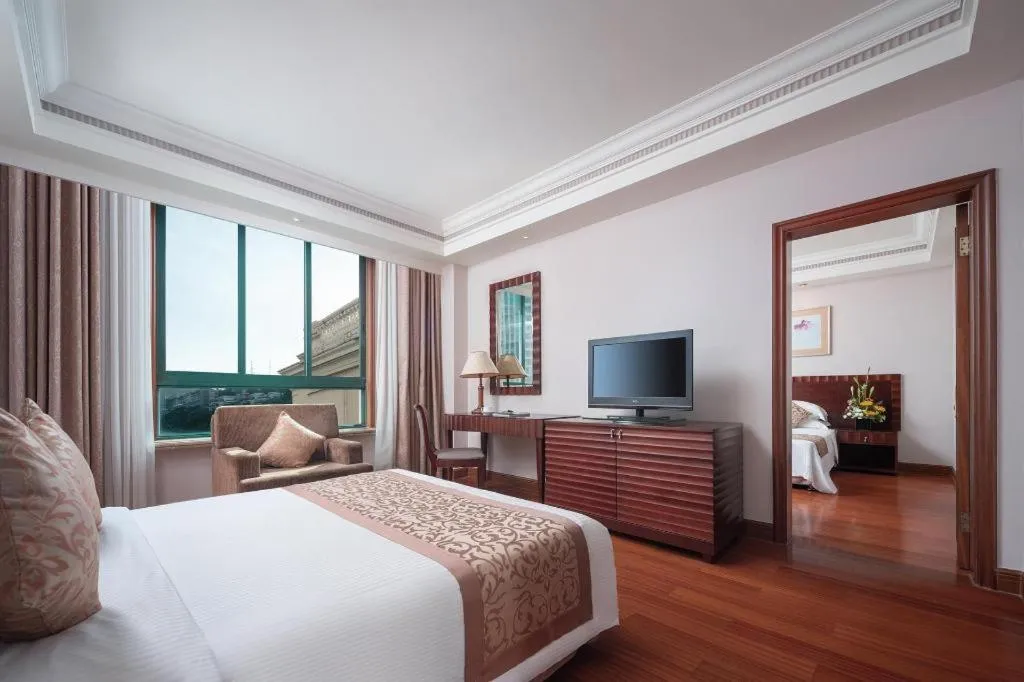 Bed in Sanya Baohong Hotel