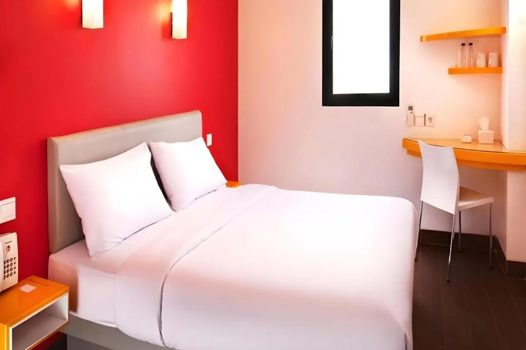 Bed in Amaris Hotel Ambon