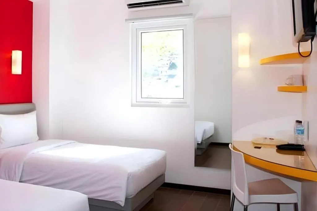 Bed in Amaris Hotel Ambon