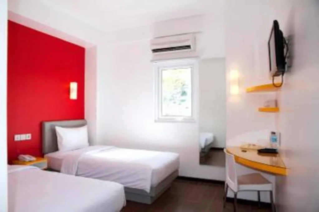 Bed in Amaris Hotel Ambon