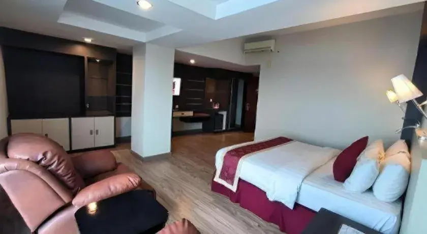 Bed in Hermes Palace Hotel Medan Bed in Hermes Palace Hotel Medan