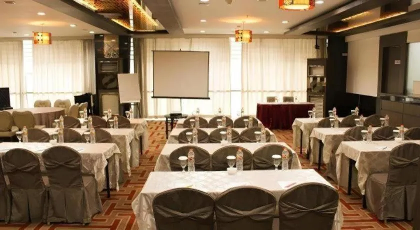 Hermes Palace Hotel Medan