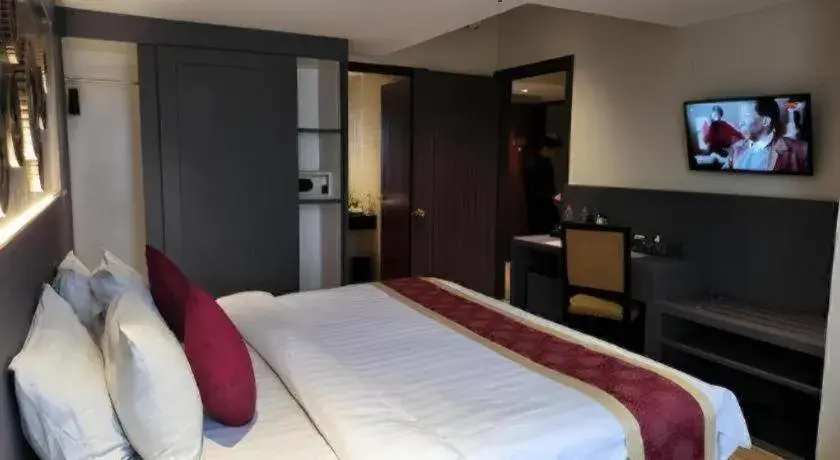 Bed in Hermes Palace Hotel Medan Bed in Hermes Palace Hotel Medan