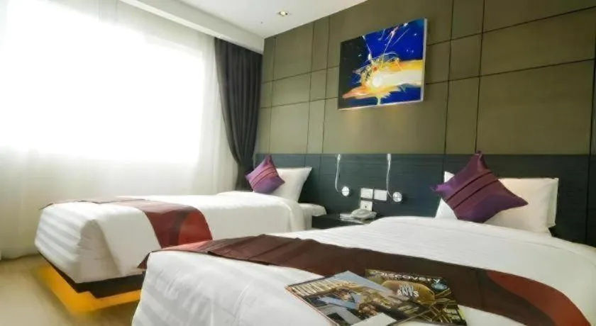 Bed in The Park Residence