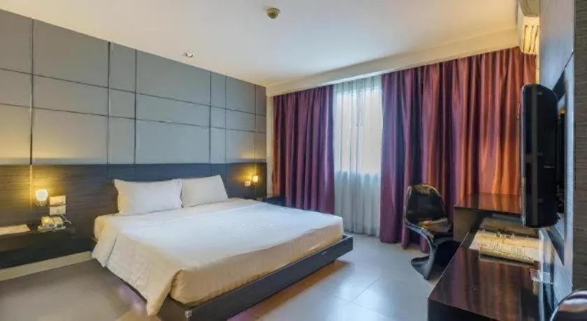 Bed in The Park Residence