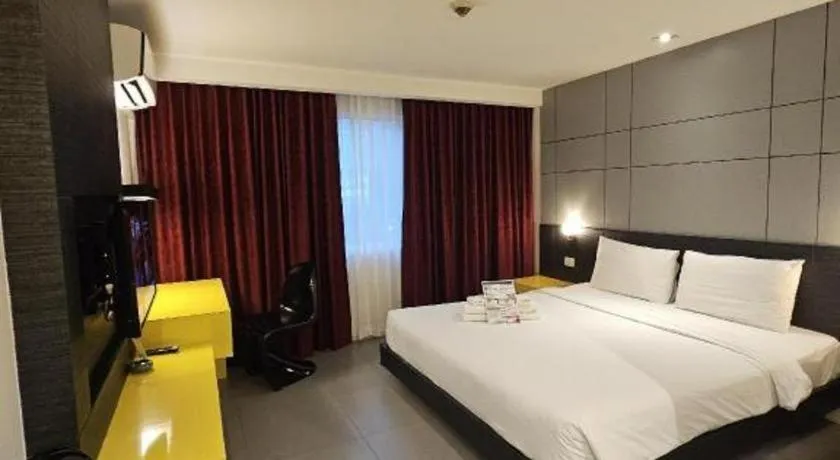 Bed in The Park Residence