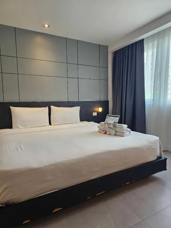 Bed in The Park Residence