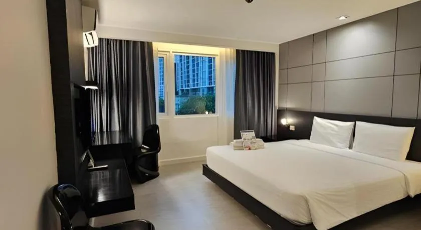 Bed in The Park Residence