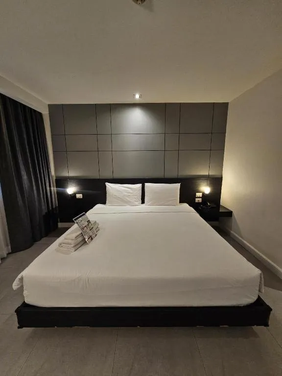 Bed in The Park Residence