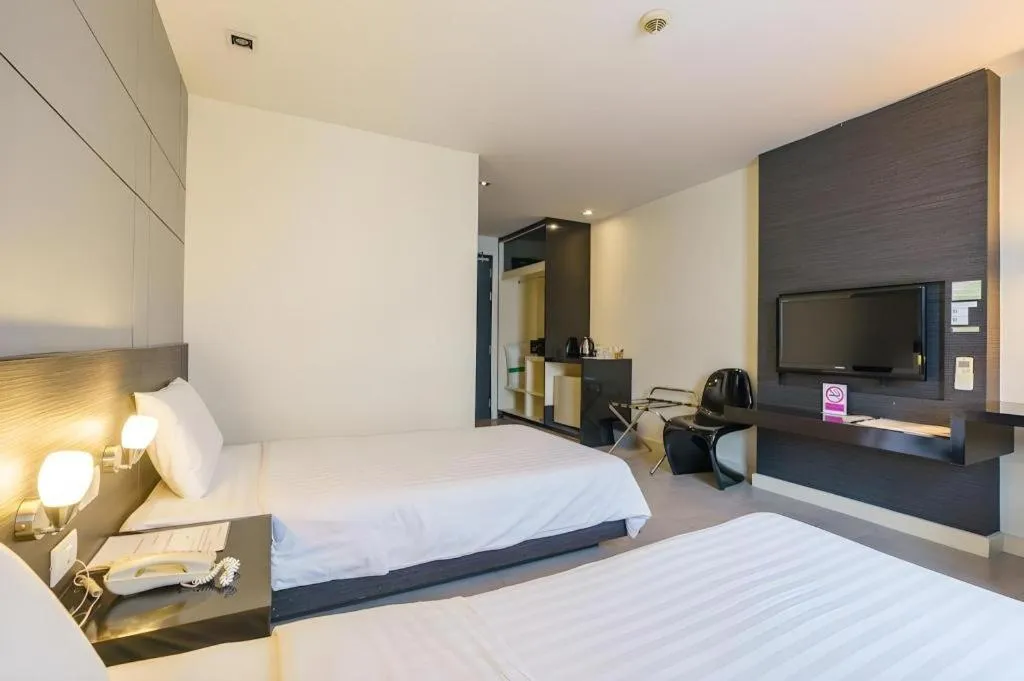 Bed in The Park Residence