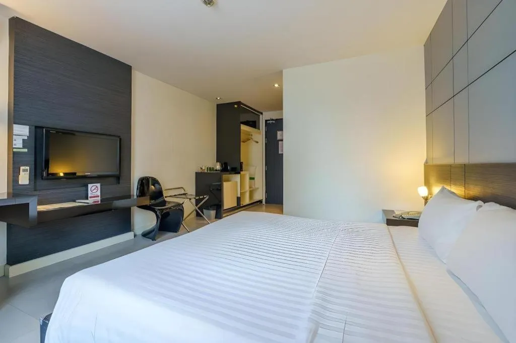 Bed in The Park Residence