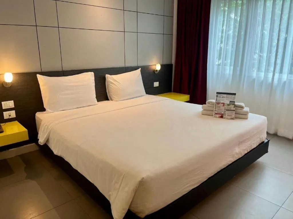 Bed in The Park Residence