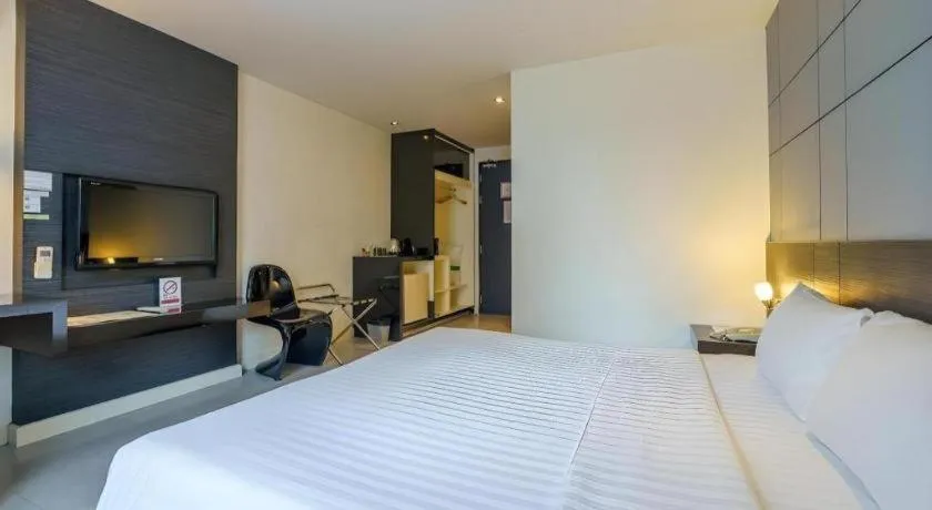 Bed in The Park Residence