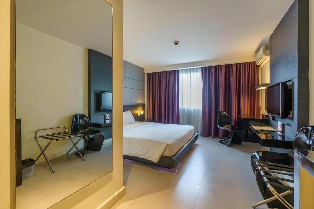 Bed in The Park Residence