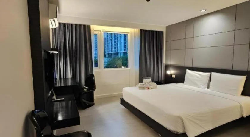 Bed in The Park Residence