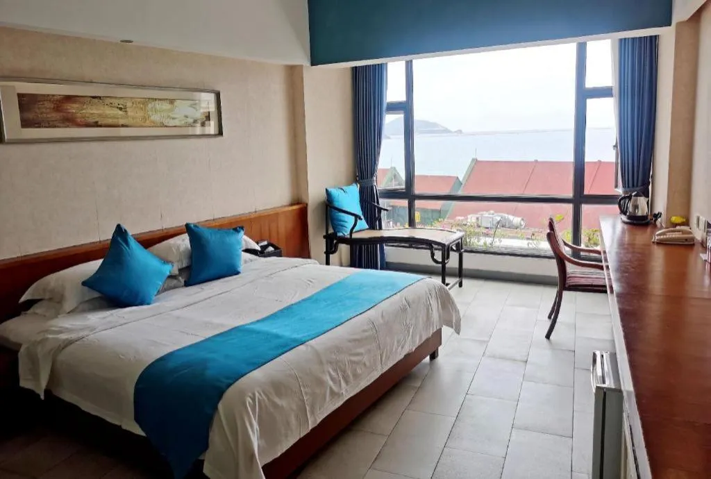 Bed in Sanya Luyi Sea View Hotel