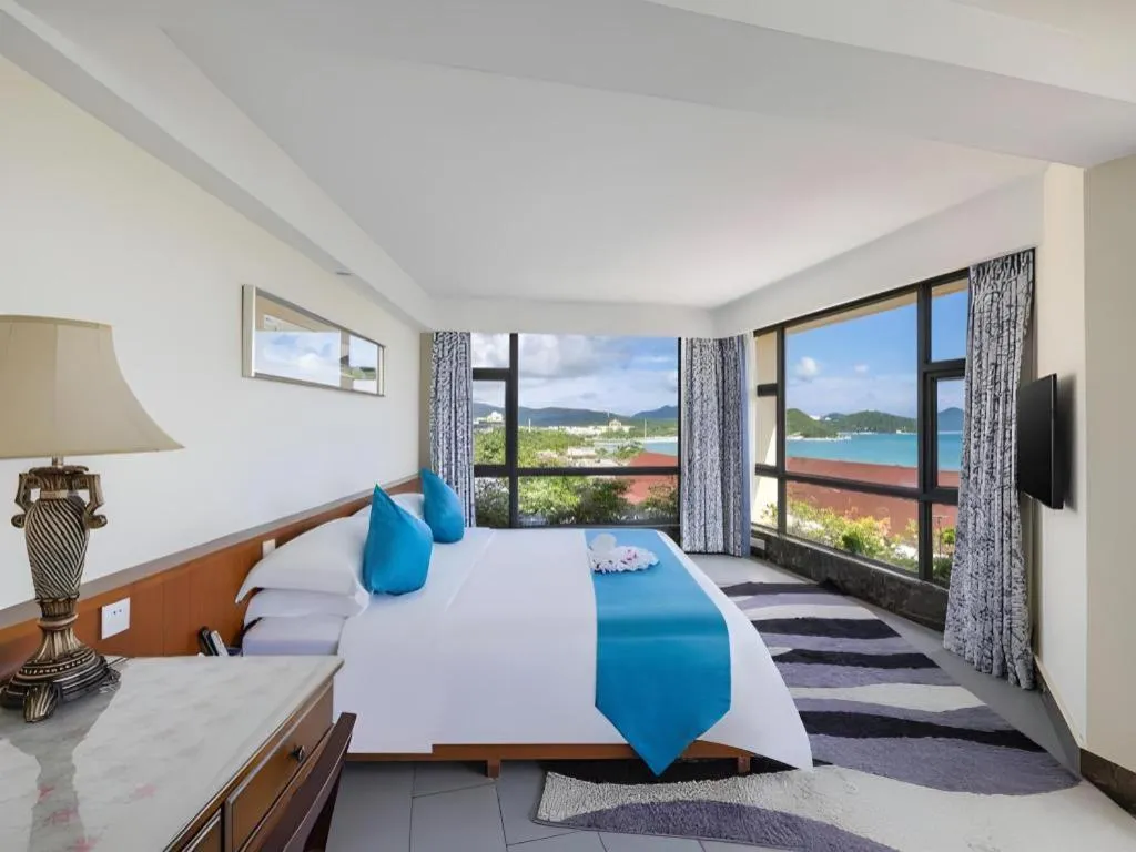 Bed in Sanya Luyi Sea View Hotel